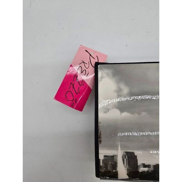 Prezzo Statue Of Liberty Clutch Bag With Chain Strap & Striped Interior - Picture 2 of 6